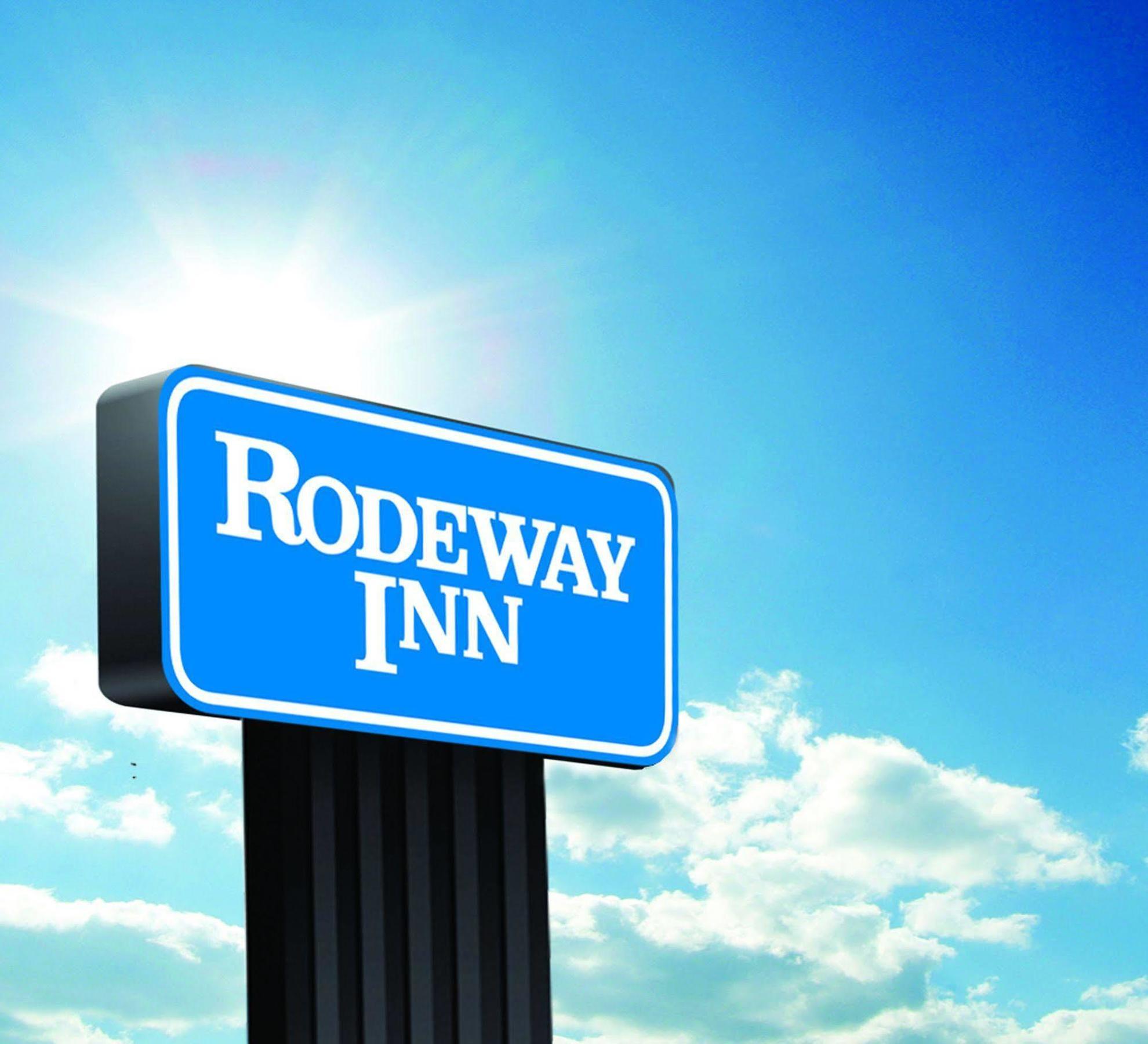Rodeway Inn *